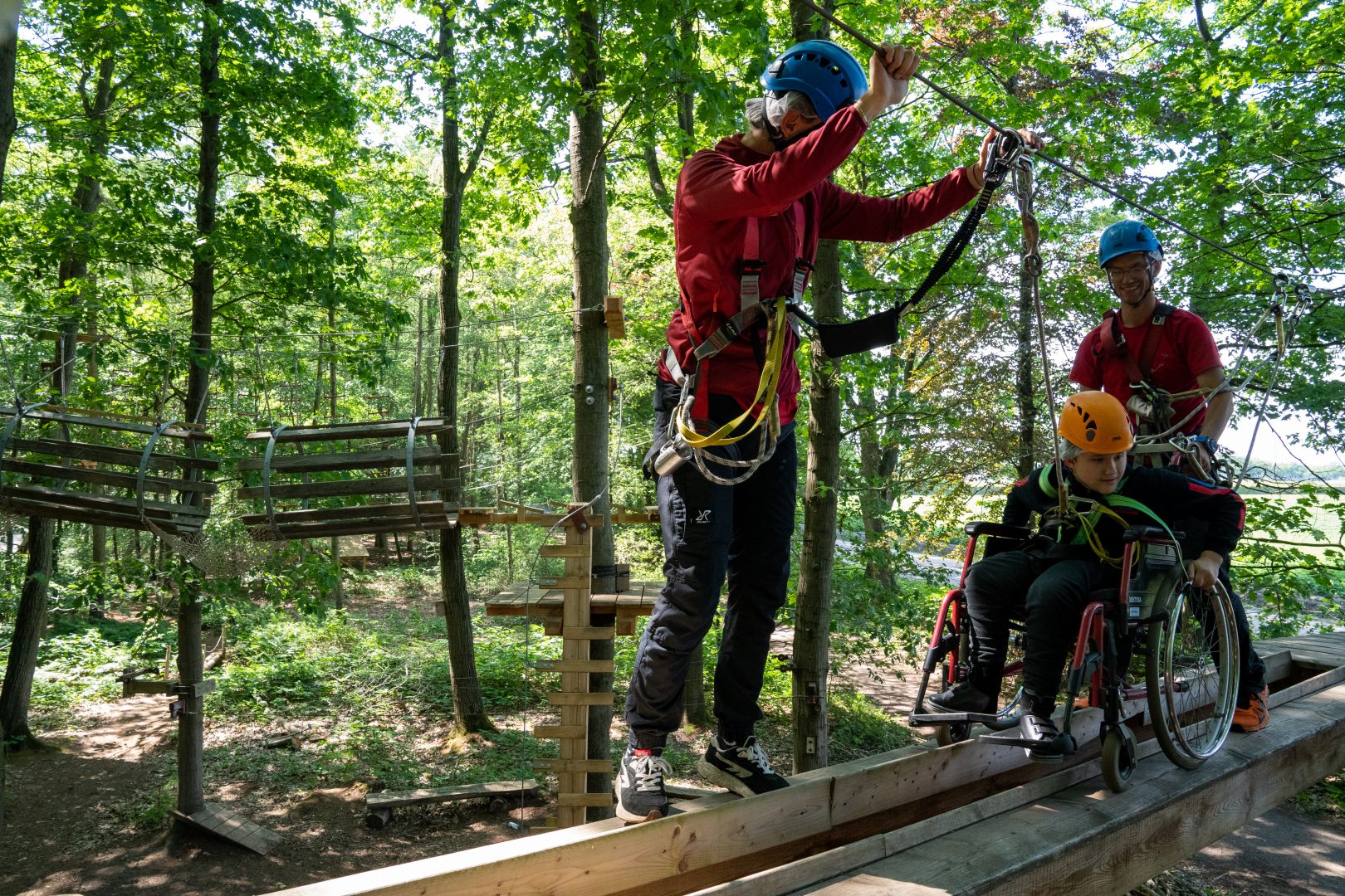 Rolstoel Klimbos 10 Mytylschool 2 juni 2022 5153