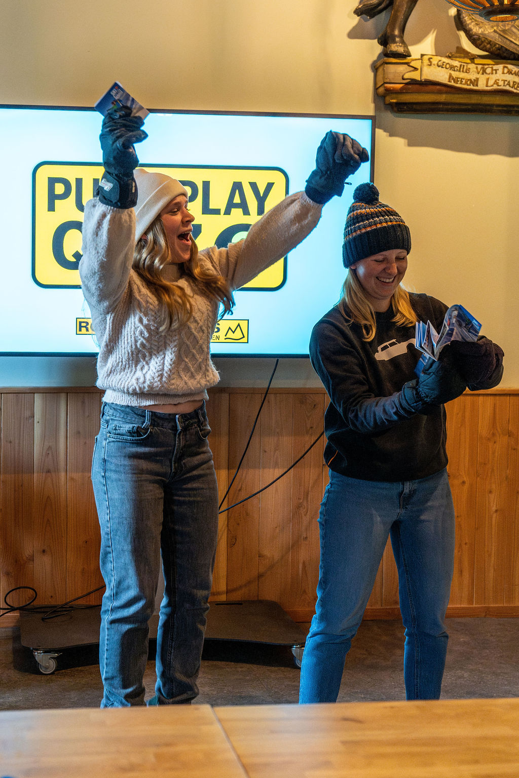 Pub & Play Quiz 5 svg+xml;charset=utf