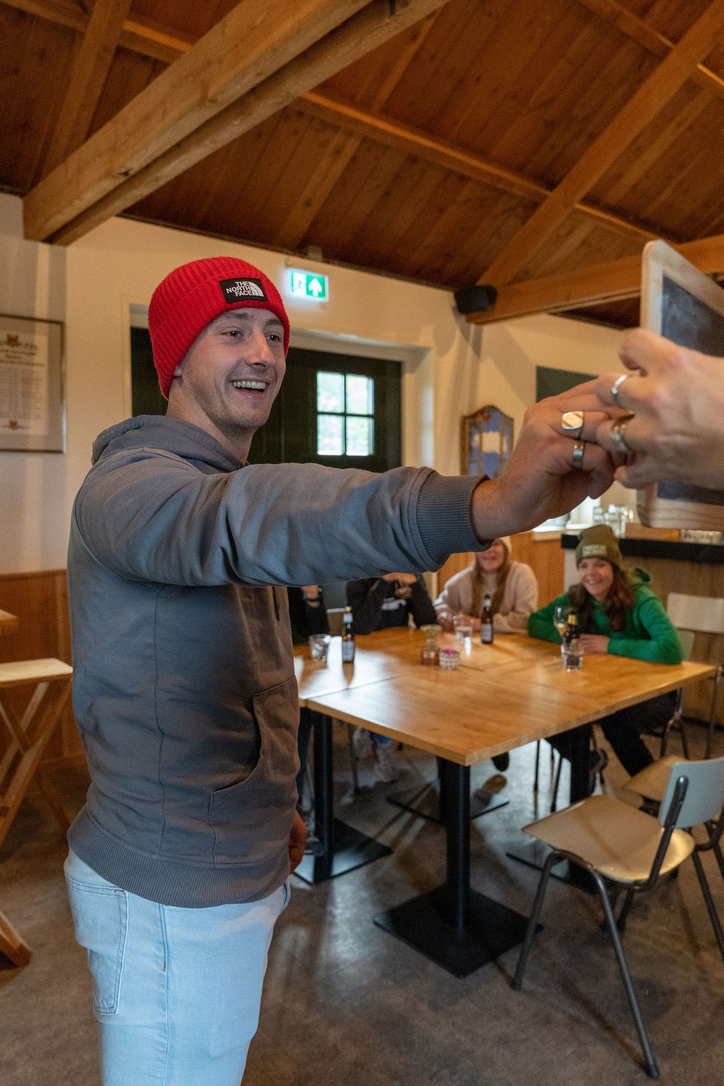 Pub & Play Quiz 8 svg+xml;charset=utf